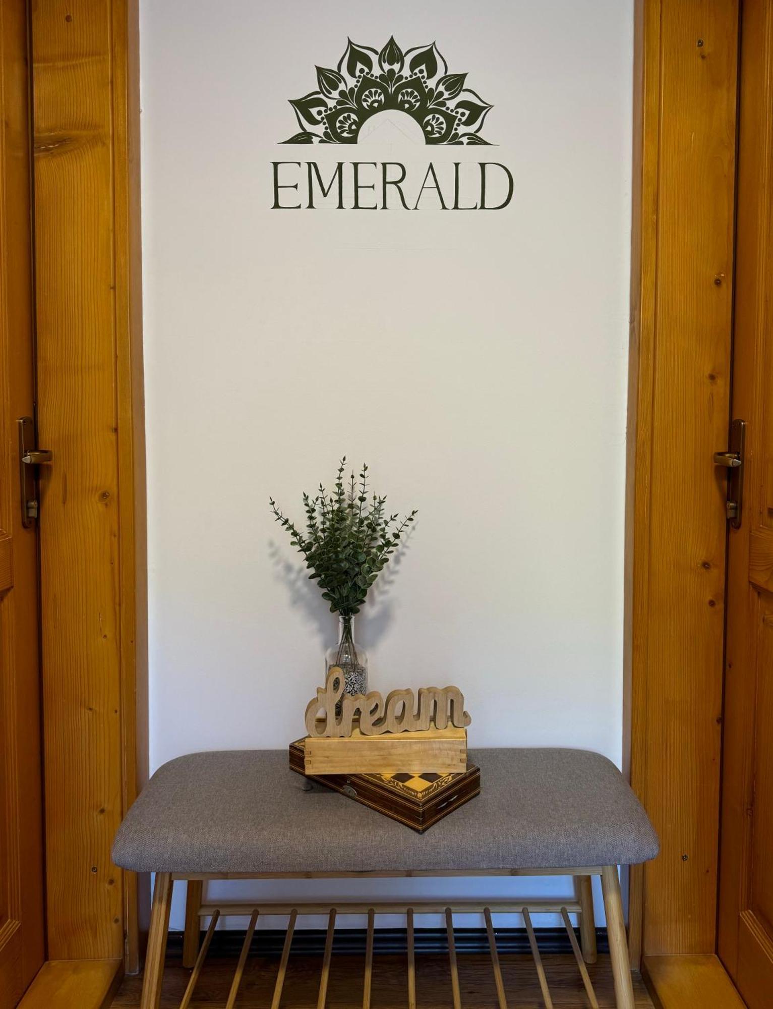Emerald Chalet Прайд Экстерьер фото